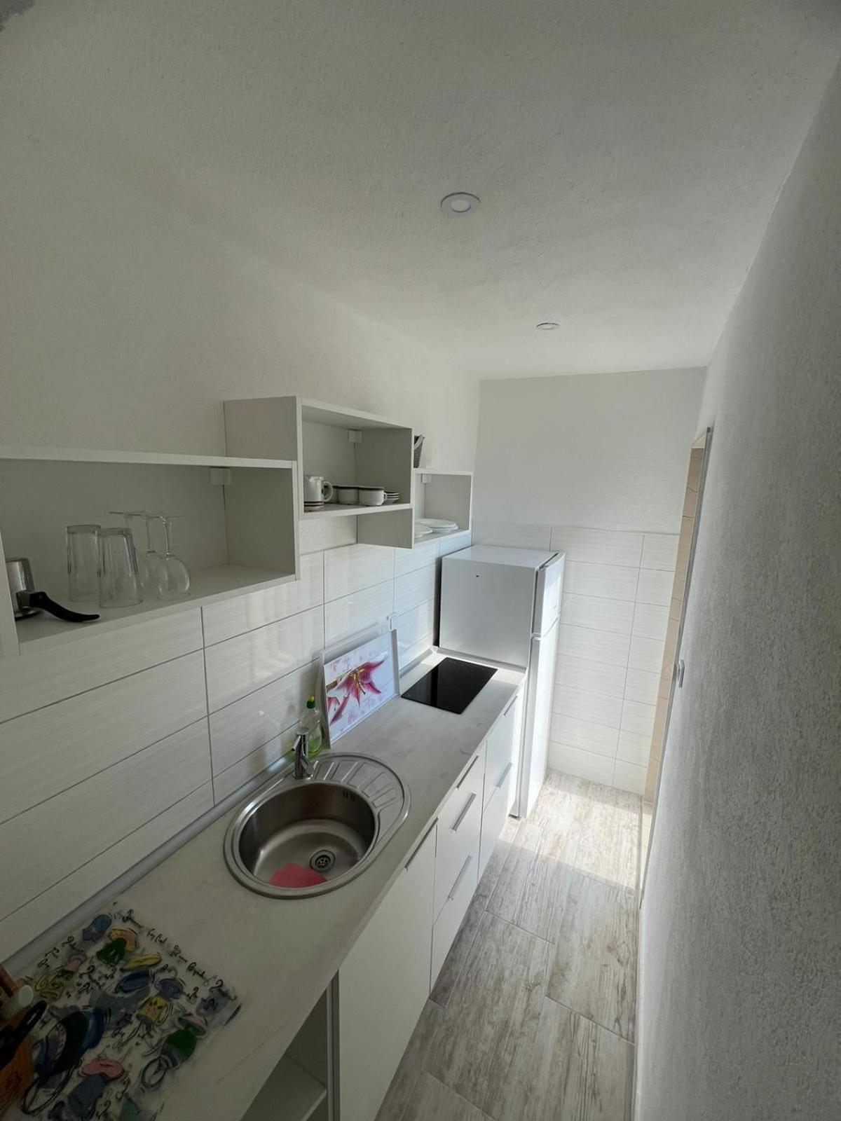 Villa Berlin Bol Ngoại thất bức ảnh