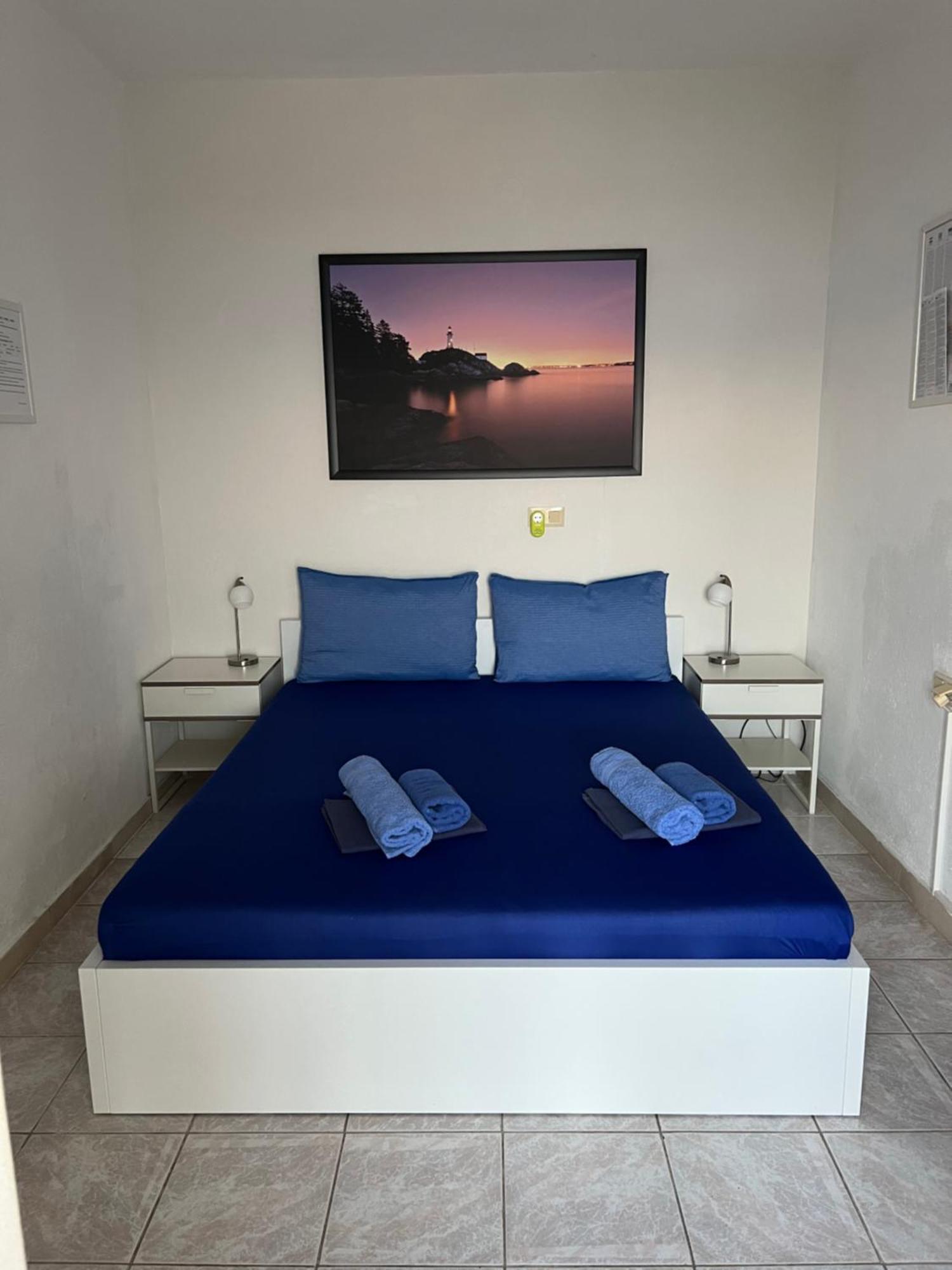 Villa Berlin Bol Ngoại thất bức ảnh